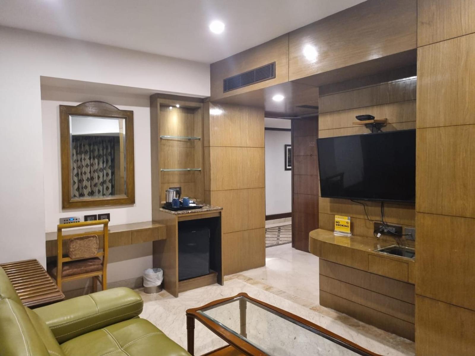 Hotel Benzz Park Chennai Zewnętrze zdjęcie