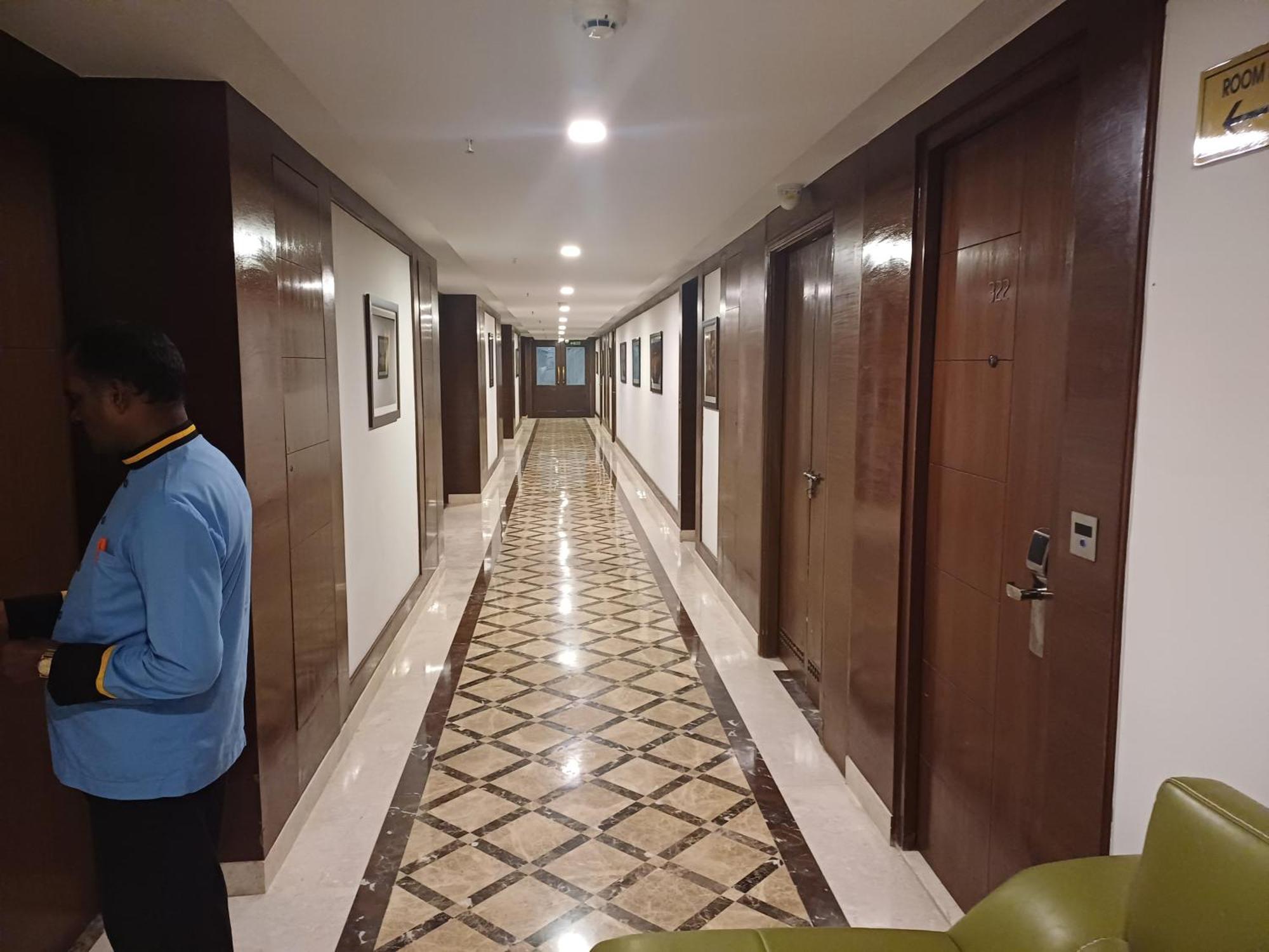Hotel Benzz Park Chennai Zewnętrze zdjęcie