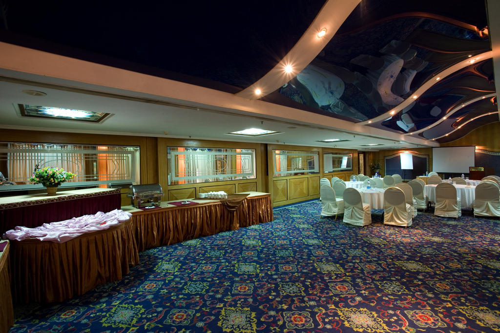 Hotel Benzz Park Chennai Zewnętrze zdjęcie